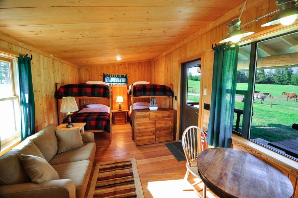 Glacier National Park Hostel Glacier Homestead