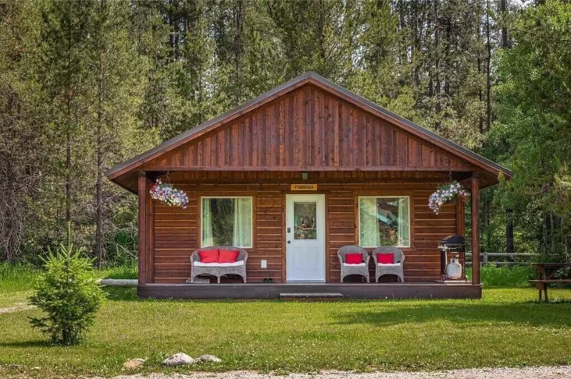 2 bedroom cabin near glacier national park
