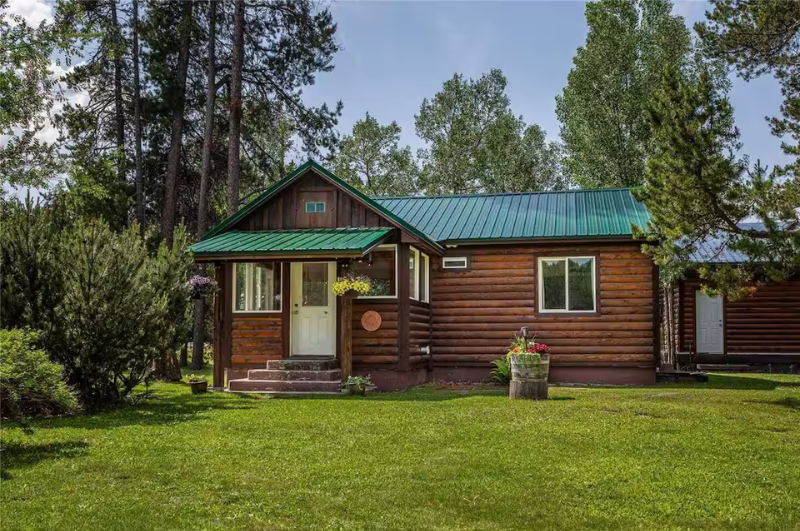 highline trail cabin front door